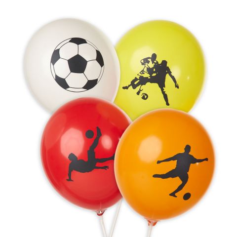 Weißer Luftballon mit Fußballaufdruck, gelber Luftballon mit Aufdruck "2 Fußballer", roter Luftballon mit Aufdruck "Fallrückzieher", oranger Luftballon mit Aufdruck "Fußballspieler".