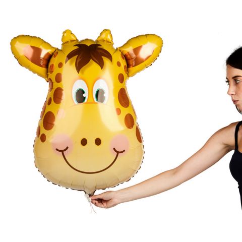 Folienballon Giraffe, 81 cm groß, gelb mit Punkten, Ansicht im Verhältnis zu einer Person